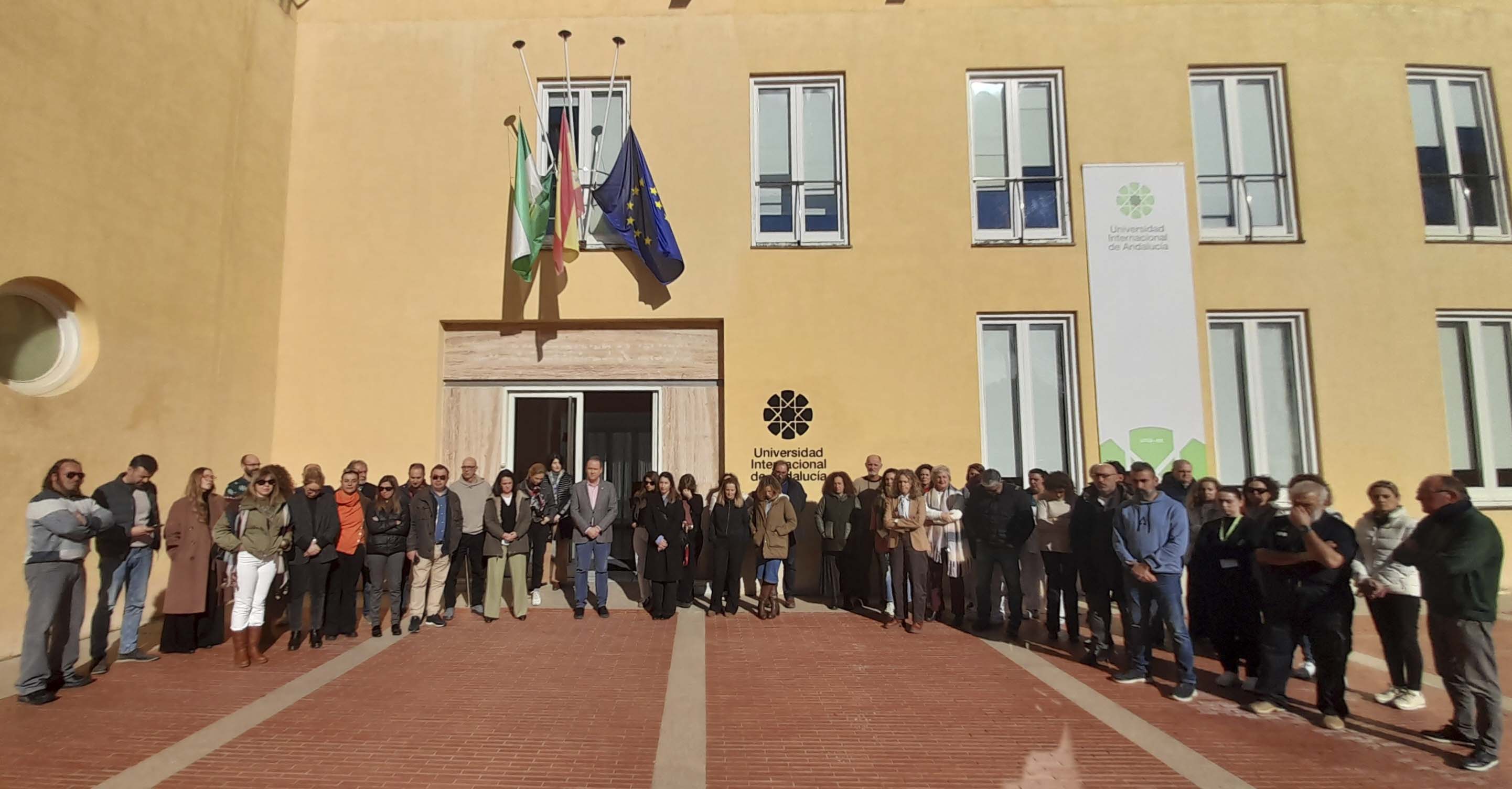 Minuto silencio víctimas tren 2