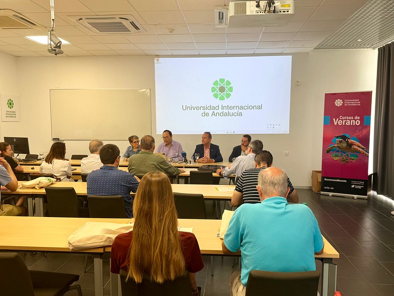 Imagen de la sala durante la inauguración del curso de verano
