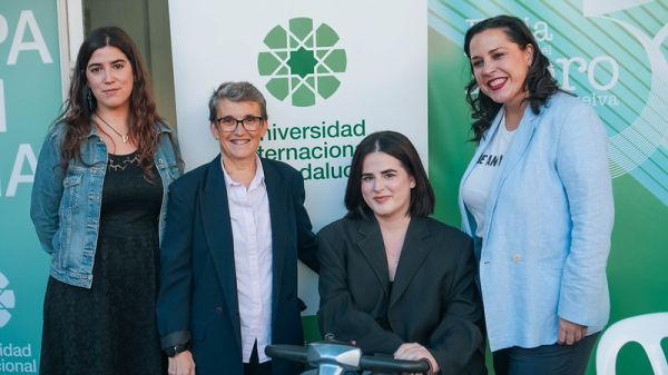 May R. Ayamonte, Maria de la O Barroso, Anabel Domínguez y Paloma Jara